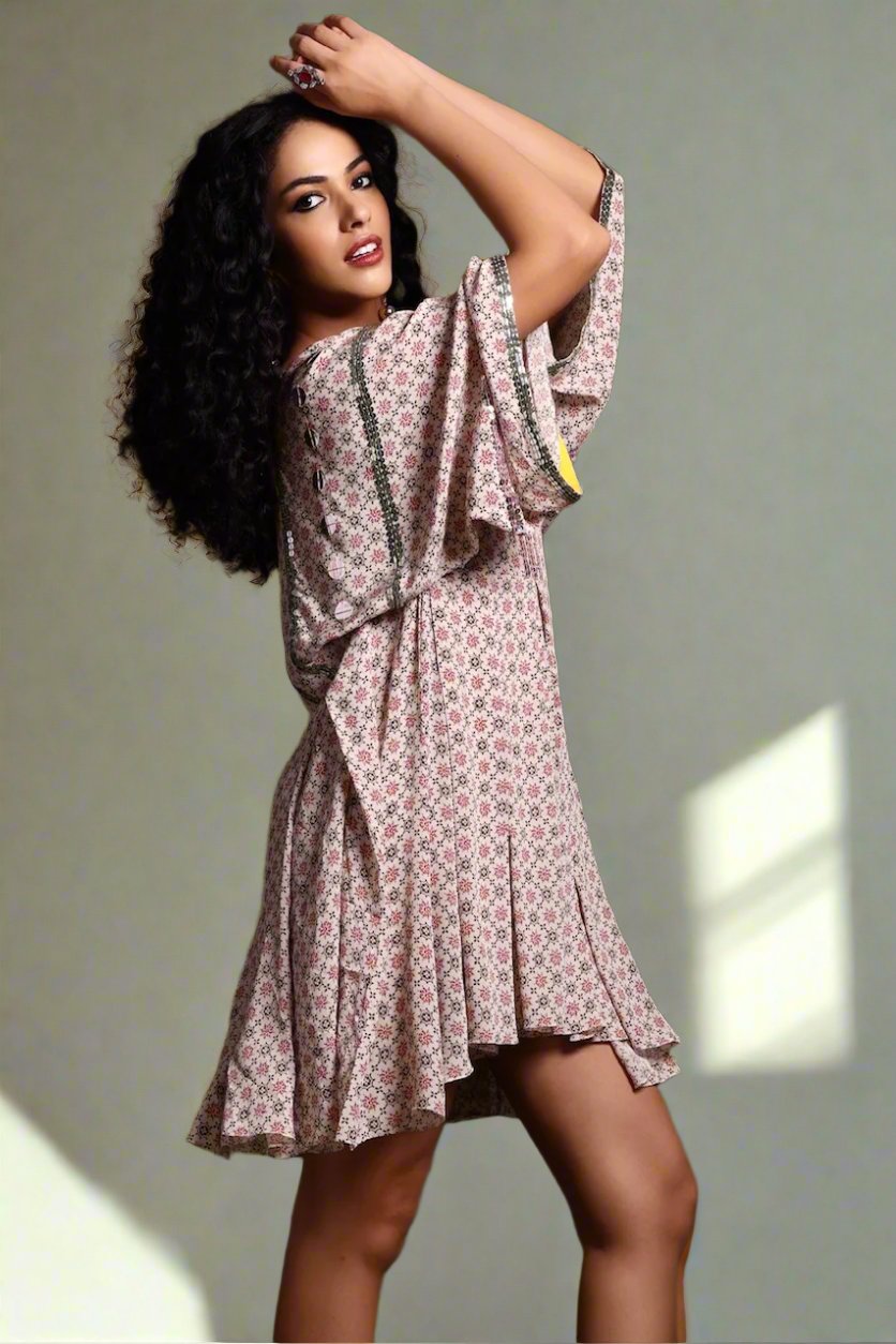 The Nori Short Dress Beige