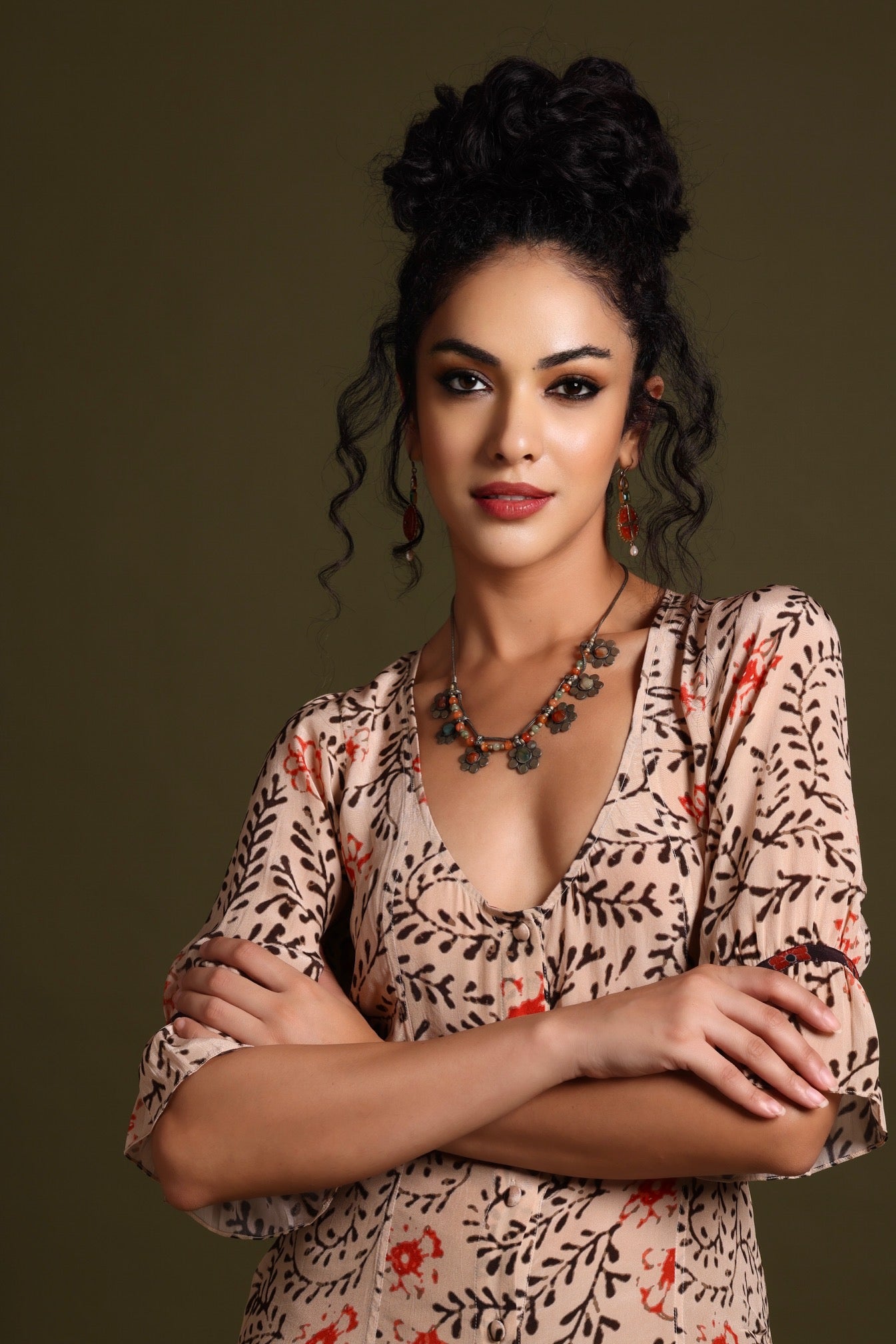 The Tara Midi Dress Beige