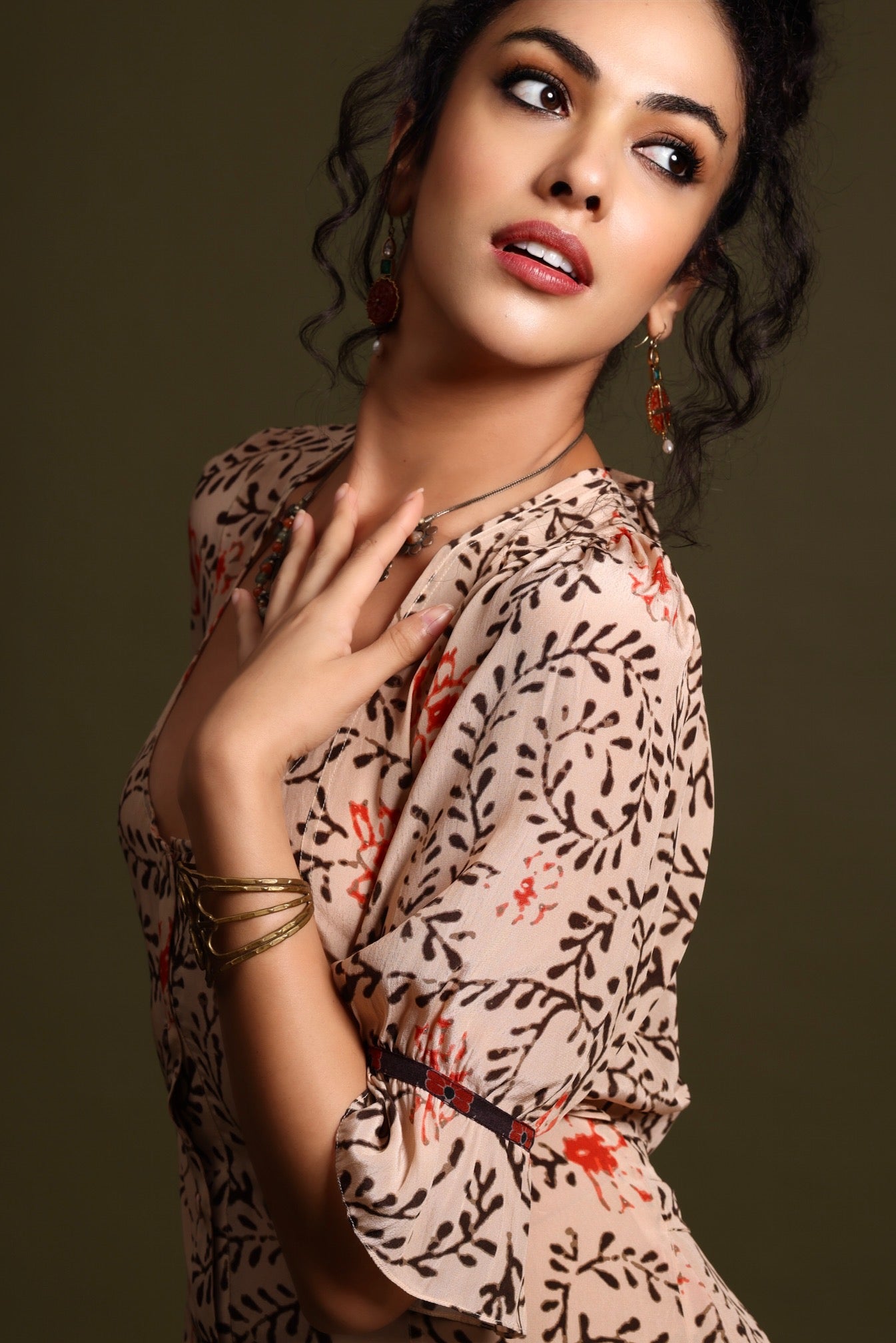 The Tara Midi Dress Beige