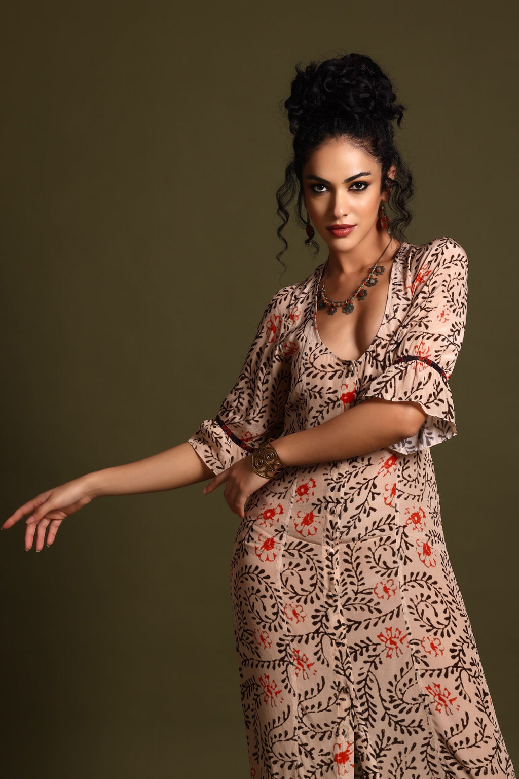 The Tara Midi Dress Beige