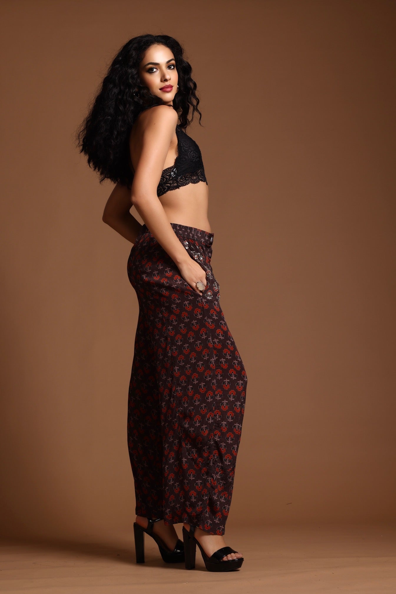 The Ira Barrel Leg Pants Brown