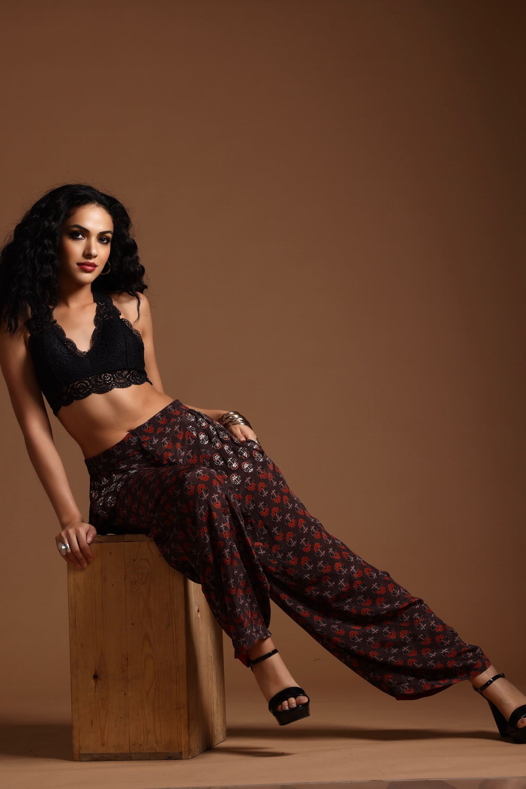 The Ira Barrel Leg Pants Brown