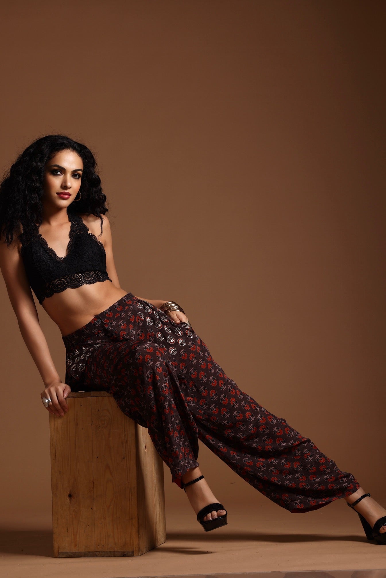 The Ira Barrel Leg Pants Brown