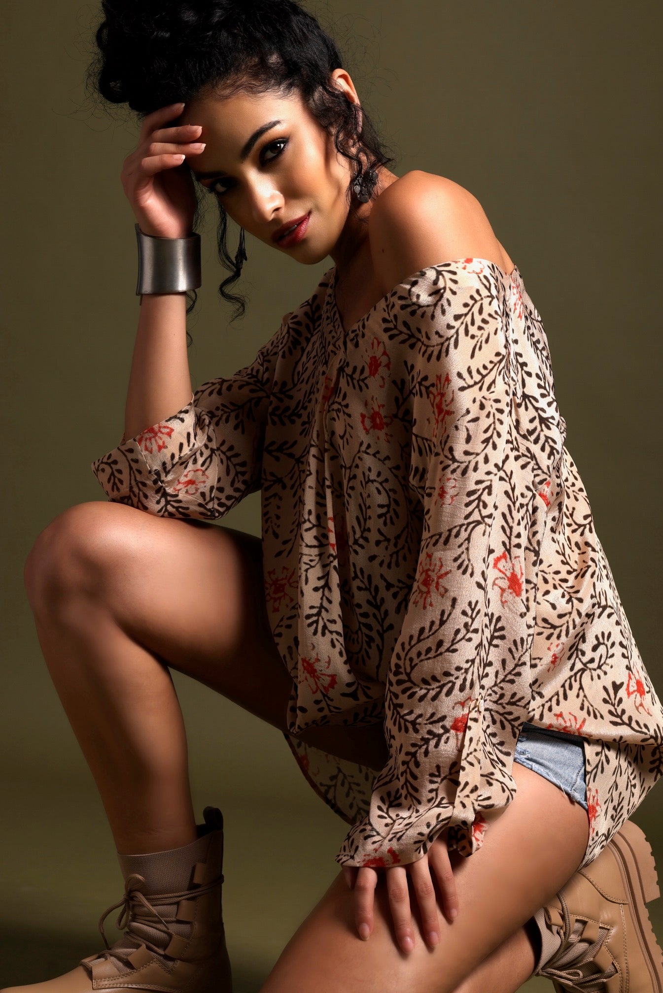 The Hailey Long Sleeve Blouse Floral Print