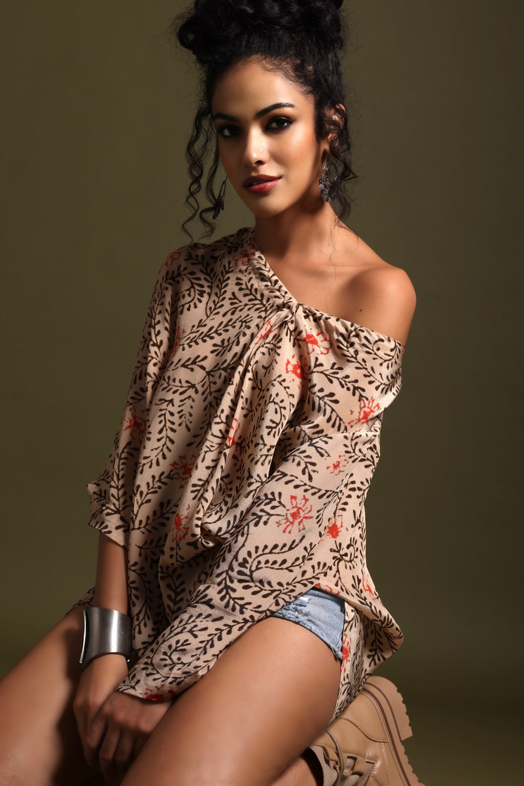 The Hailey Long Sleeve Blouse Floral Print